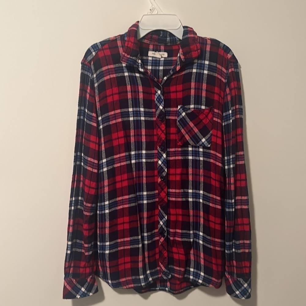BeachLunchLounge collection super soft flannel. Size small. - Picture 4 of 8